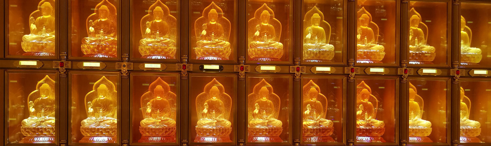 智能祈福燈,萬(wàn)佛墻,骨灰存放架,功德箱,光明燈,牌位架,網(wǎng)上祭祀,寺院管理軟件 智能祈福燈,萬(wàn)佛墻,骨灰存放架,功德箱,光明燈,牌位架,網(wǎng)上祭祀,寺院管理軟件